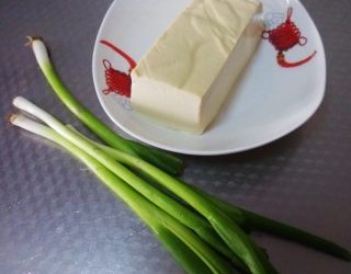 小葱烧豆腐