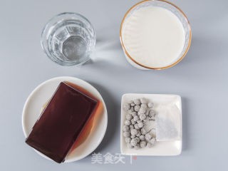 烧仙草珍珠奶茶