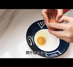 入冬后最合适吃这样一锅暖暖的白菜粉条豆腐煲。豆腐煎至两面金黄，加上白菜粉条咕嘟咕嘟炖一锅，开盖香气扑鼻，家常美味超级下饭，真香。的做法 步骤6