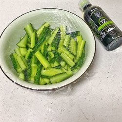 低脂爽口😋开胃下饭的酱油腌黄瓜条🥒（此方法也适合腌制各种小菜）的做法 步骤6