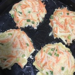 外酥内软༄「黄瓜🥒胡萝卜🥕饼」༄的做法 步骤9