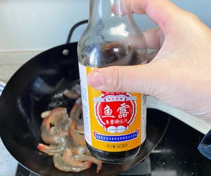 🦐虾类｜慈菇炒鲜虾 炒鲜美的虾做法😋的做法 步骤8