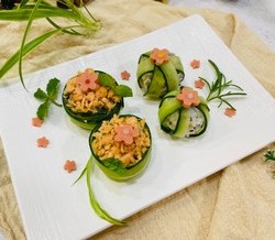 两款三文鱼鲜松黄瓜饭卷～馋熊同学三文鱼鲜松宝宝辅食的做法 步骤14