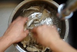 菠菜肉片汤 平菇肉片汤 番茄肉片汤 黄瓜肉片汤 丝瓜肉片汤 酸菜肉片汤的做法 步骤37