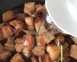 堂妈小厨——小土豆红烧肉的做法 步骤18