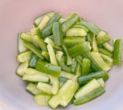 凉拌黄瓜🥒腌小黄瓜🥒减肥减脂小凉菜 无油无糖的做法 步骤6