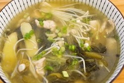 菠菜肉片汤 平菇肉片汤 番茄肉片汤 黄瓜肉片汤 丝瓜肉片汤 酸菜肉片汤的做法 步骤66