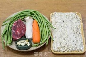 牛肉豇豆焖面