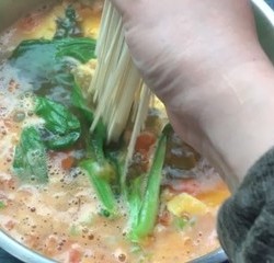 美味到光盘的🍅西红柿鸡蛋面🍜的做法 步骤13