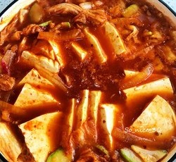 韩式泡菜豆腐锅/辣白菜豆腐汤的做法 步骤10