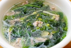 菠菜肉片汤 平菇肉片汤 番茄肉片汤 黄瓜肉片汤 丝瓜肉片汤 酸菜肉片汤的做法 步骤15