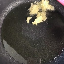 超级下饭又简单的番茄花菜木耳炒鸡蛋家常菜 孩子超爱 不辣又可口的做法 步骤4