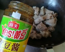 饭菜一锅出－土豆玉米排骨焖卷子【超详细】的做法 步骤5