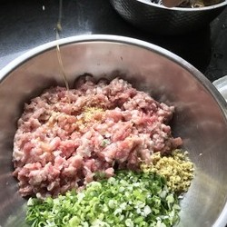 黄瓜木耳鲜肉水饺的做法 步骤15