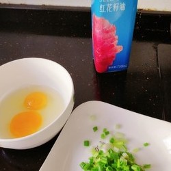 美味的山药泥西红柿鸡蛋汤的做法 步骤2