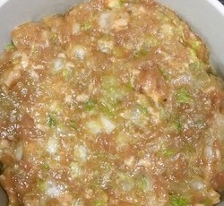 白菜猪肉饺子附带肉馅和饺子皮制作详细步骤的做法 步骤15