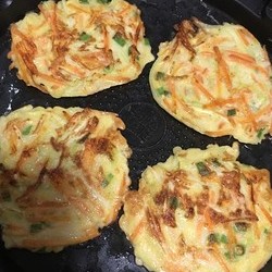 外酥内软༄「黄瓜🥒胡萝卜🥕饼」༄的做法 步骤11