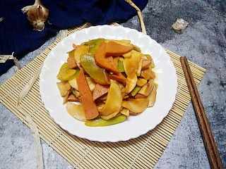 小炒午餐肉莴笋杏鲍菇,成品