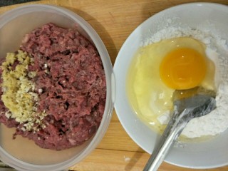 牛肉午餐肉,加鸡蛋面粉