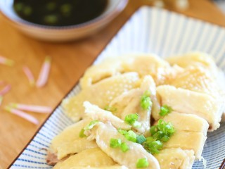 12m+葱油鸡（宝宝辅食）,叫上宝宝和家人准备开吃了，一整只的量，全家都有份一起吃起来吧~